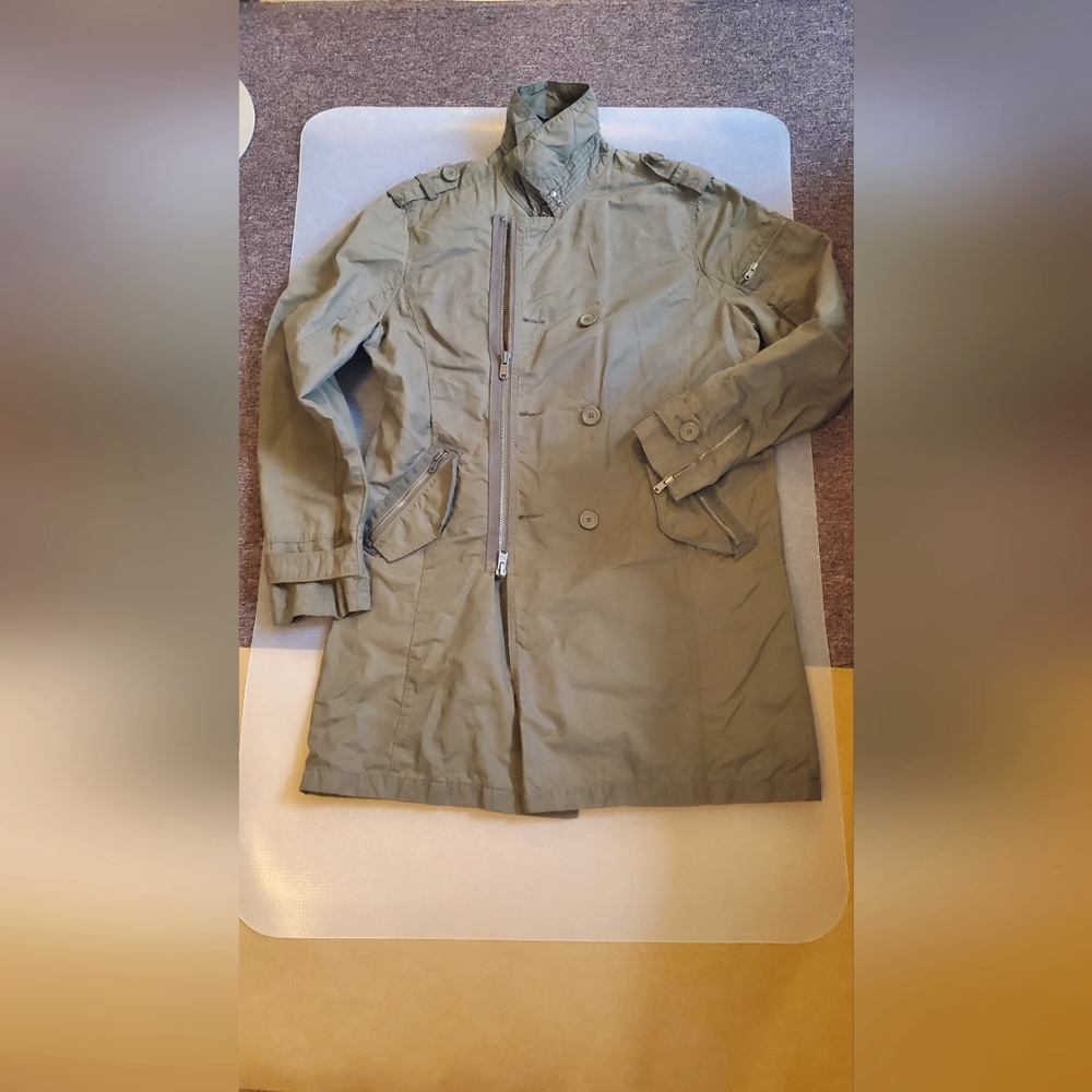 Mens Marc Anthony olive green trench coat. Size L